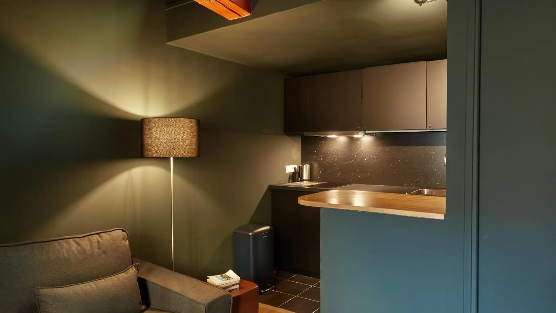 Palais Royal Apartment